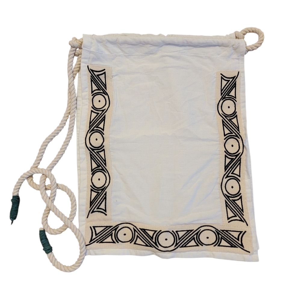 TAINO NAGUA White and Black Geometric Drawstring Bag